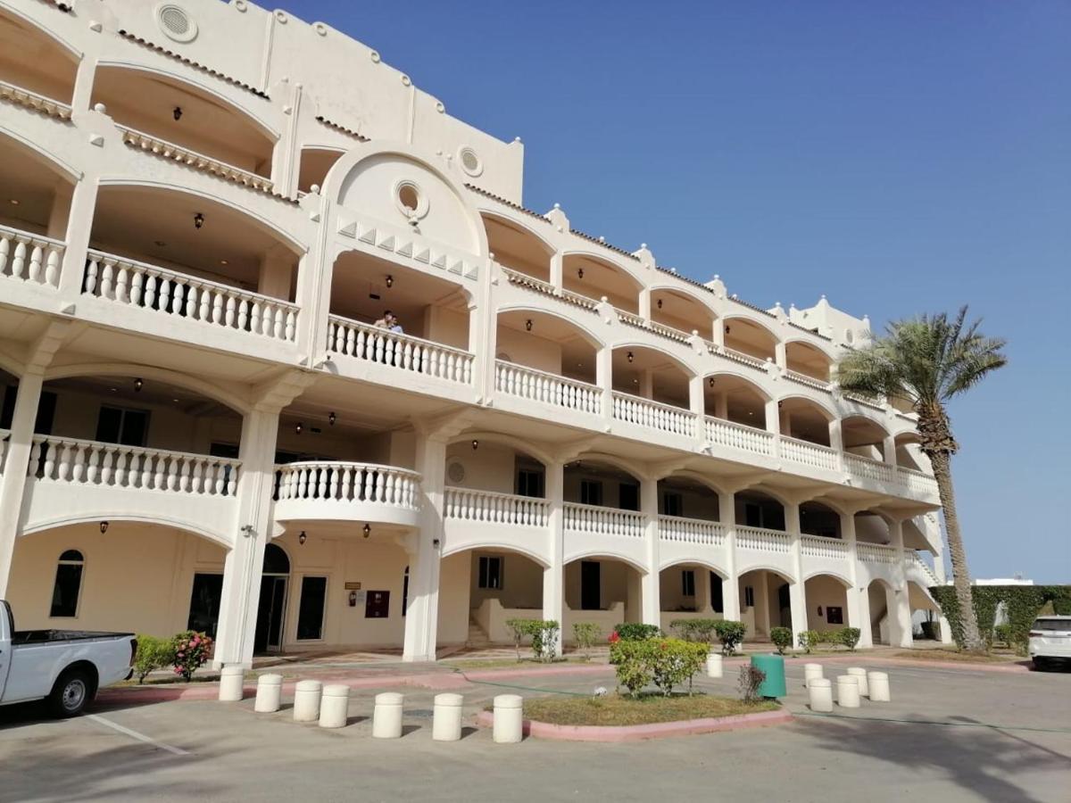 Durrah Beach Apartment Durrat Al-Arusz Kültér fotó